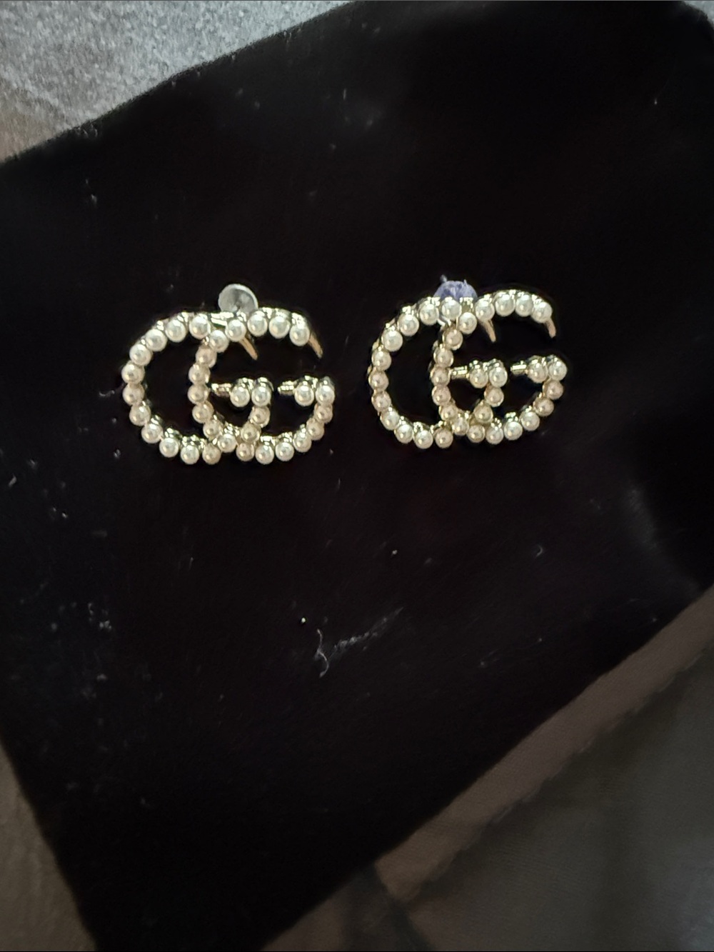 Stud Earrings - Ivory Pearls